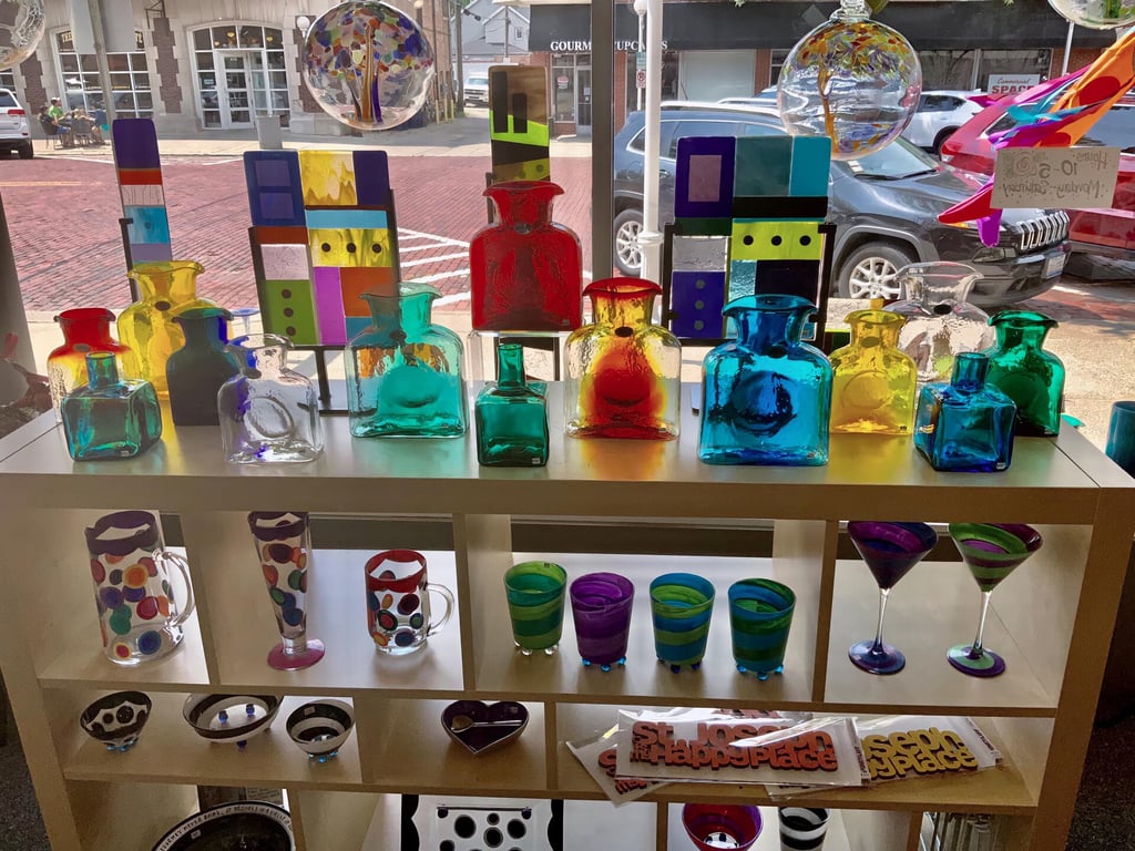 Gallery on the Alley features the works of artist Blenko Glass Company